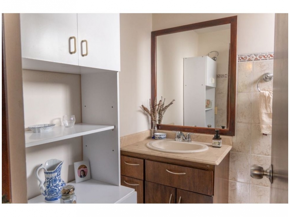 Apartamento en venta en El Poblado, Medellín · foto 9 de 18