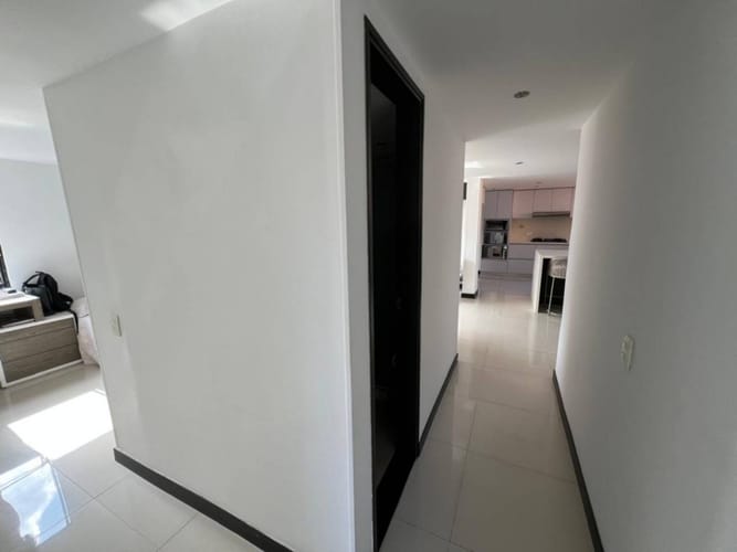 Apartamento de 2 alcobas en arriendo en San Lucas, Medellín, 85 m² · foto 2 de 21