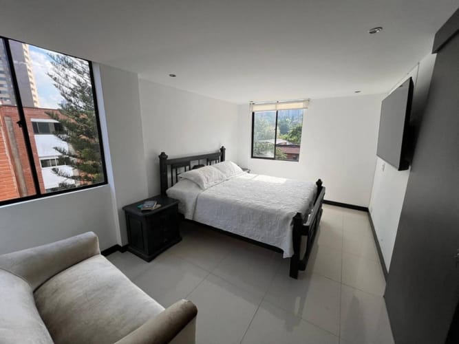 Apartamento de 2 alcobas en arriendo en San Lucas, Medellín, 85 m² · foto 3 de 21