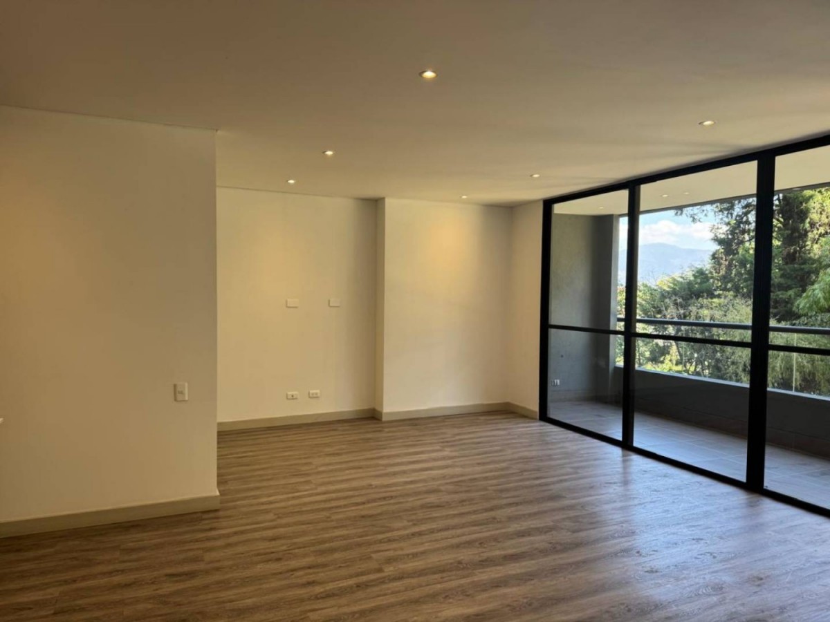 Apartamento en arriendo en El Poblado, Medellín · foto 2 de 21