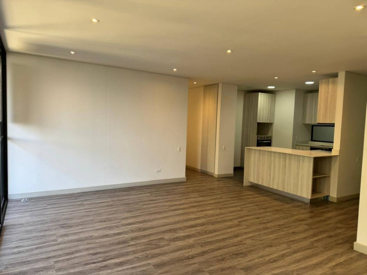 Apartamento en arriendo en El Poblado, Medellín · foto 3 de 21