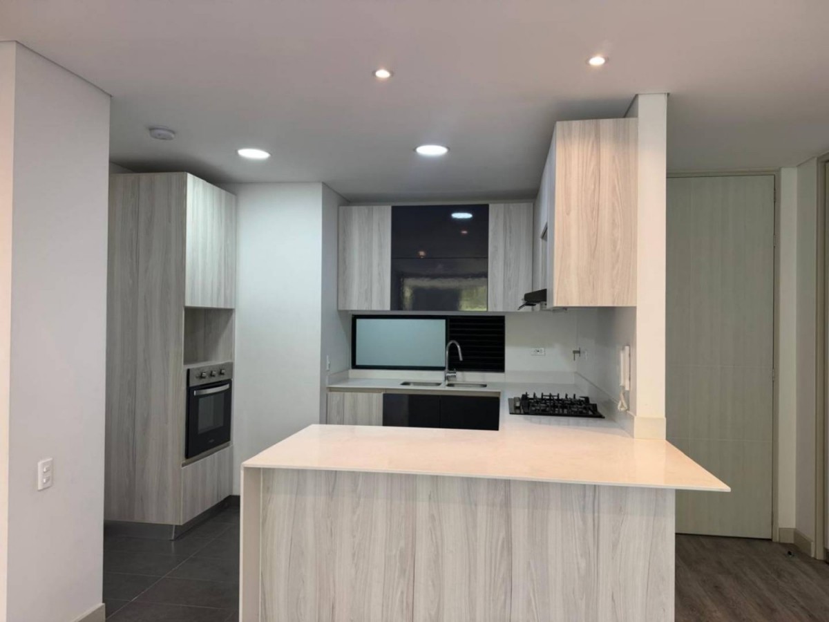 Apartamento en arriendo en El Poblado, Medellín · foto 5 de 21