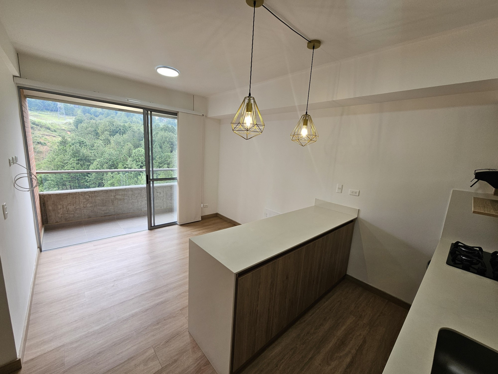 Apartamento en arriendo en Potrerito, Bello · foto 2 de 16