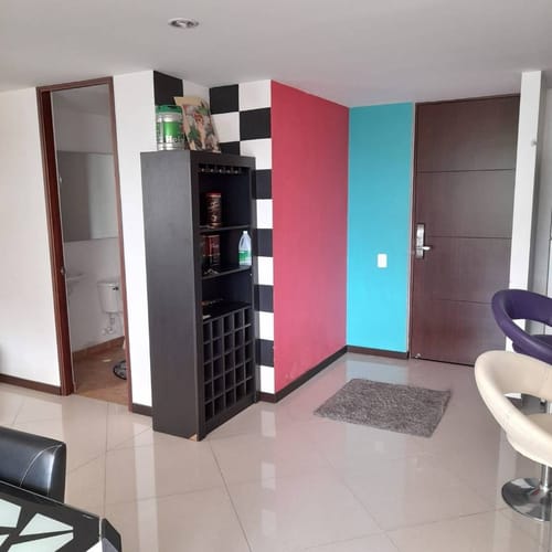 Apartamento de 1 alcoba en venta en El Poblado, Medellín, 101 m² · foto 2 de 21