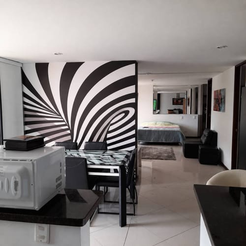Apartamento de 1 alcoba en venta en El Poblado, Medellín, 101 m² · foto 3 de 21