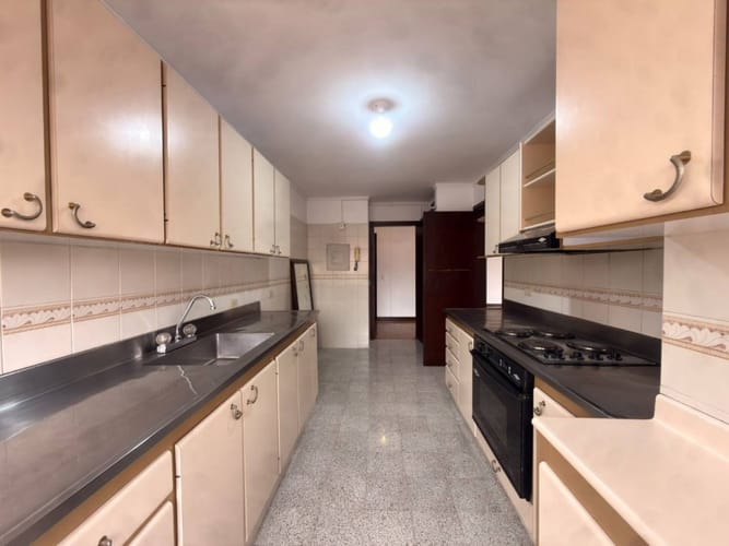 Apartamento en venta en Villa Nueva, Medellín · foto 5 de 14