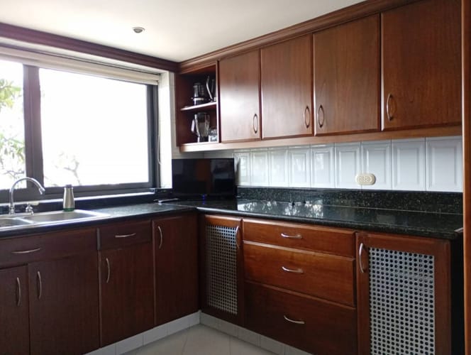 Apartamento en venta en El Poblado, Medellín · foto 5 de 24
