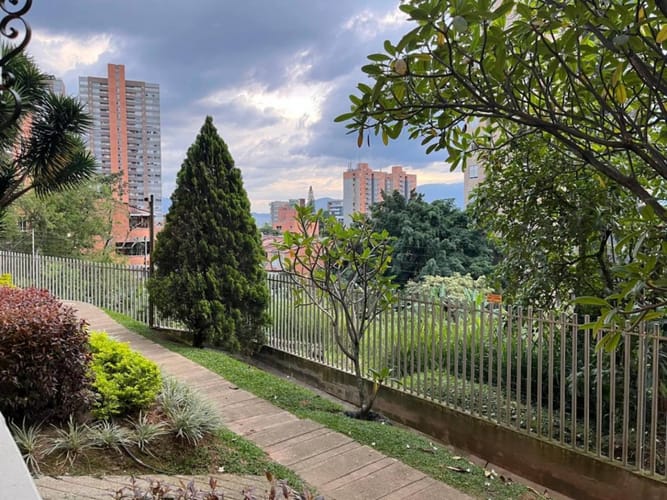 Apartamento de 3 alcobas en venta en El Poblado, Medellín, 113 m² · foto 14 de 15