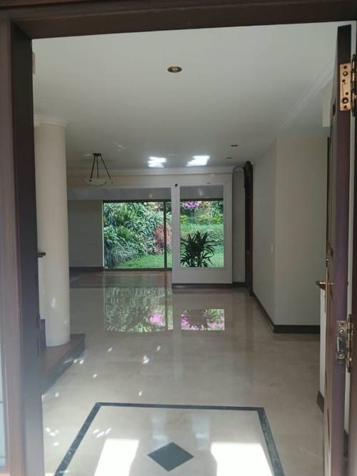 Casa de 3 alcobas en venta en El Poblado, Medellín, 217 m² · foto 6 de 24