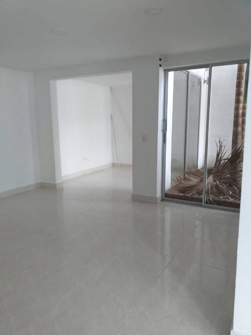 Casa de 3 alcobas en venta en La Ceja, 100 m² · foto 2 de 12