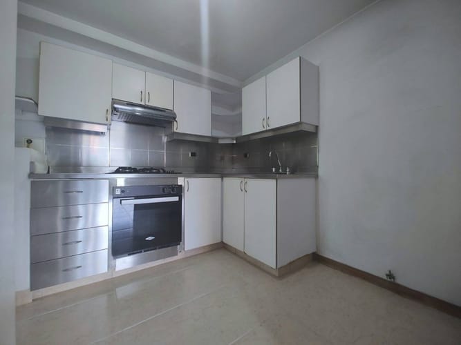 Apartamento de 3 alcobas en venta en El Diamante No. 2, Medellín, 127 m² · foto 2 de 14