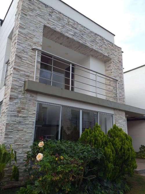 Casa de 3 alcobas en venta en La Ceja, 100 m² · foto 9 de 12