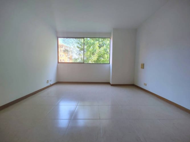 Apartamento de 3 alcobas en venta en El Diamante No. 2, Medellín, 127 m² · foto 12 de 14