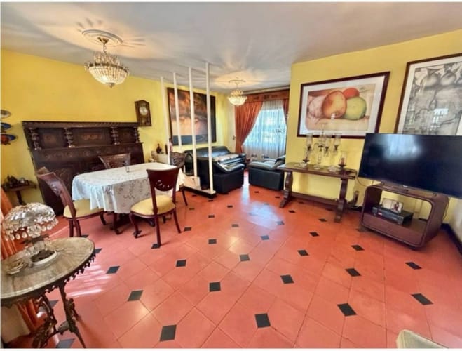 Casa de 8 alcobas en venta en Laureles, Medellín, 331 m² · foto 5 de 24