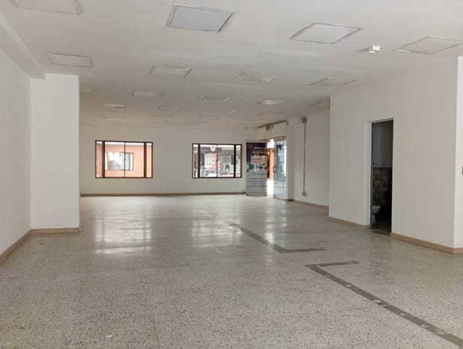 Local en venta en Viviendas Del Sur, Itagüí, 140 m² · foto 2 de 19
