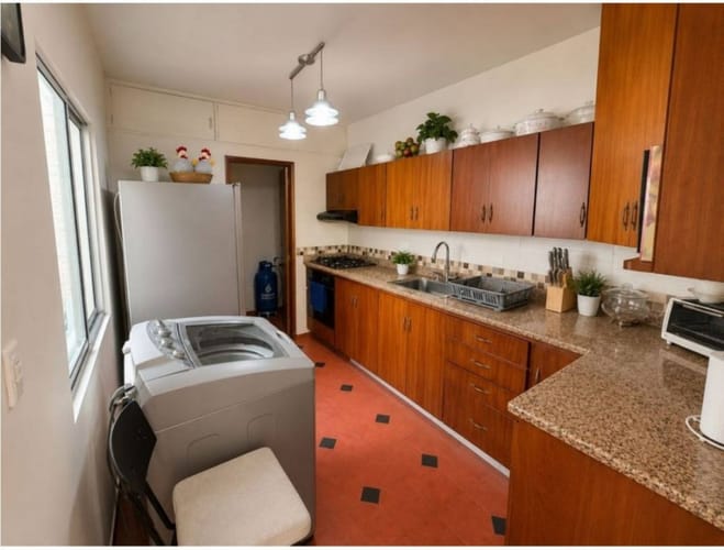 Casa de 8 alcobas en venta en Laureles, Medellín, 331 m² · foto 8 de 24