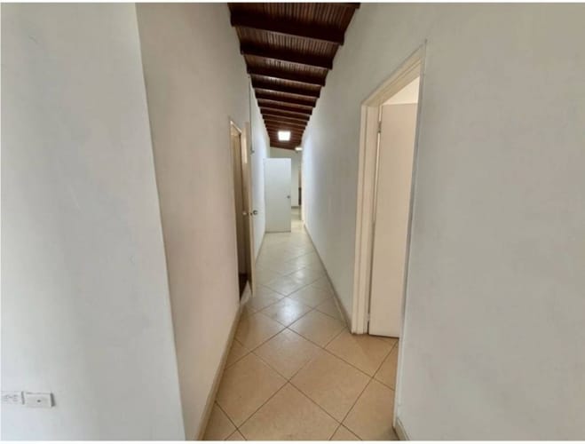 Casa de 8 alcobas en venta en Laureles, Medellín, 331 m² · foto 16 de 24