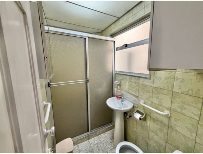 Casa de 8 alcobas en venta en Laureles, Medellín, 331 m² · foto 19 de 24