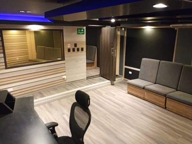 Oficina en venta en El Diamante No. 2, Medellín, 280 m² · foto 21 de 24