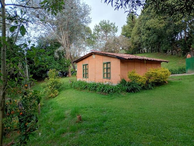 Casa de 4 alcobas en venta en Barro Blanco, Medellín, 1200 m² · foto 2 de 14