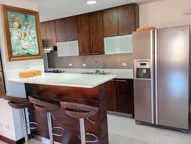 Apartamento de 2 alcobas en venta en El Poblado, Medellín, 94 m² · foto 3 de 24