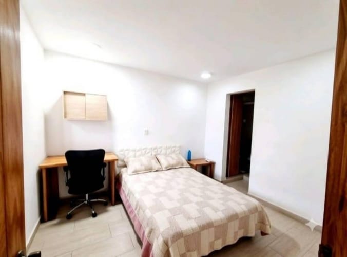 Casa de 3 alcobas en venta en Laureles, Medellín, 194 m² · foto 8 de 13