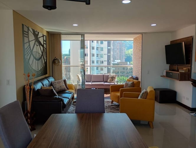 Apartamento de 2 alcobas en venta en El Poblado, Medellín, 94 m² · foto 8 de 24