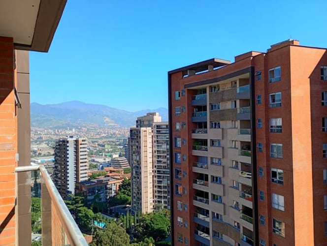 Apartamento de 2 alcobas en venta en El Poblado, Medellín, 94 m² · foto 17 de 24