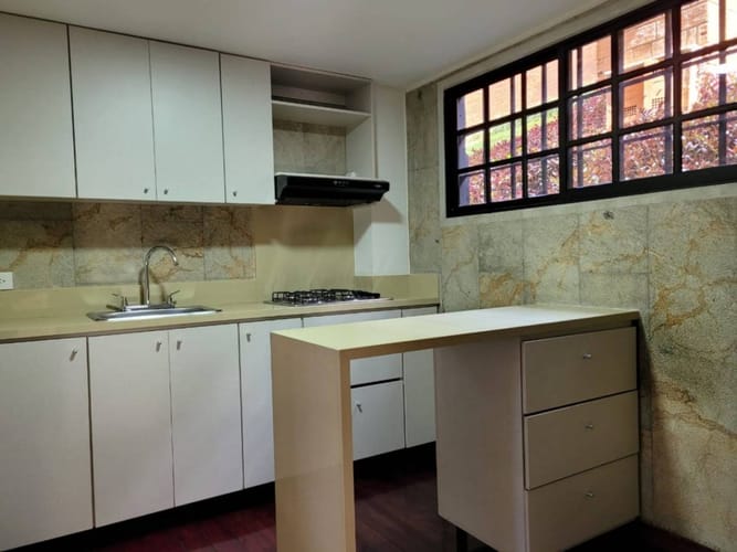 Apartamento en arriendo en El Poblado, Medellín · foto 2 de 22