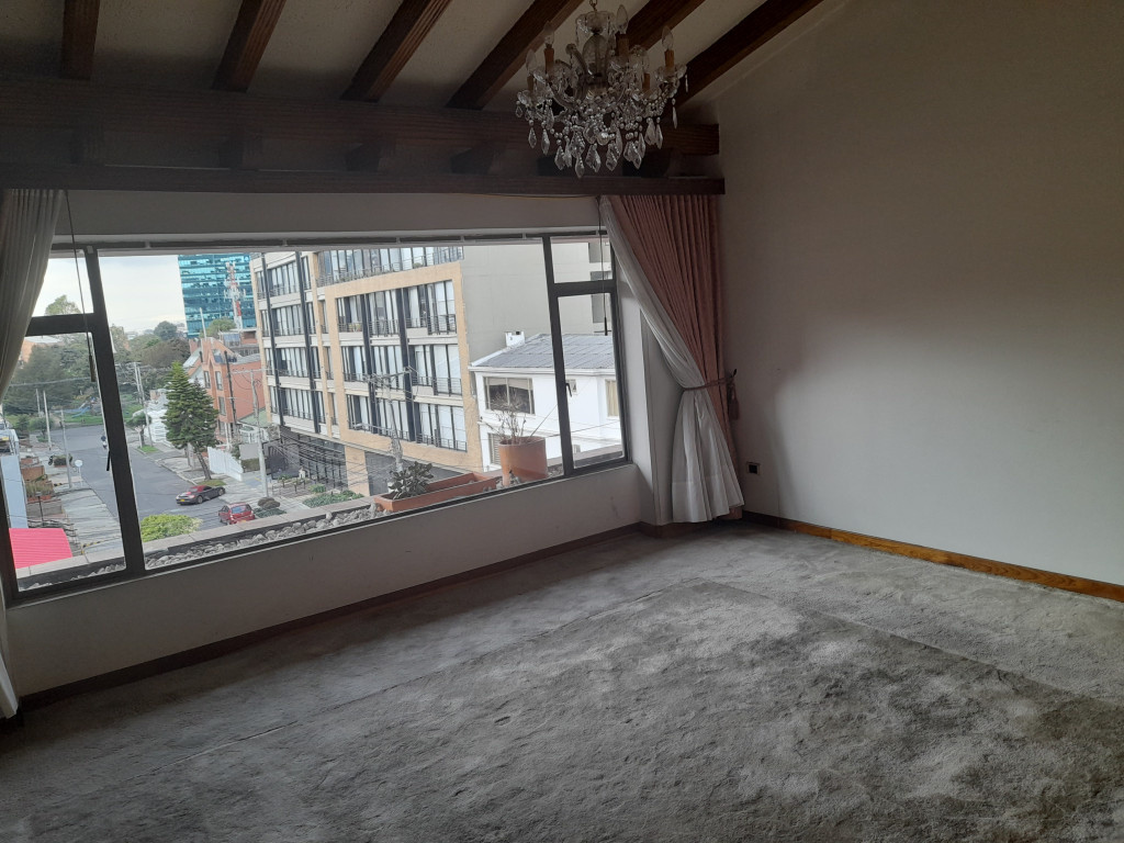 Apartamento en venta en Santa Barbara, Bogotá · foto 2 de 24