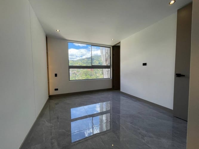 Apartamento de 2 alcobas en venta en Las Lomitas, Sabaneta, 74 m² · foto 7 de 20
