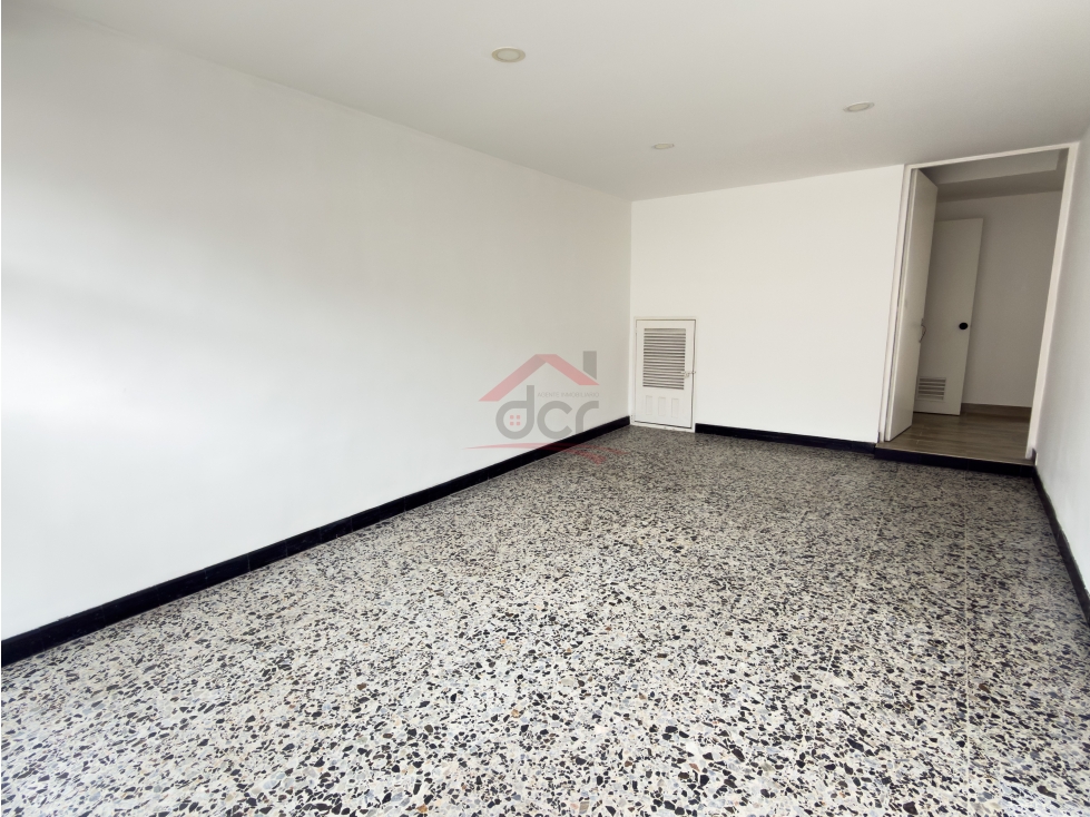 Casa en venta en Niza, Bogotá · foto 2 de 20