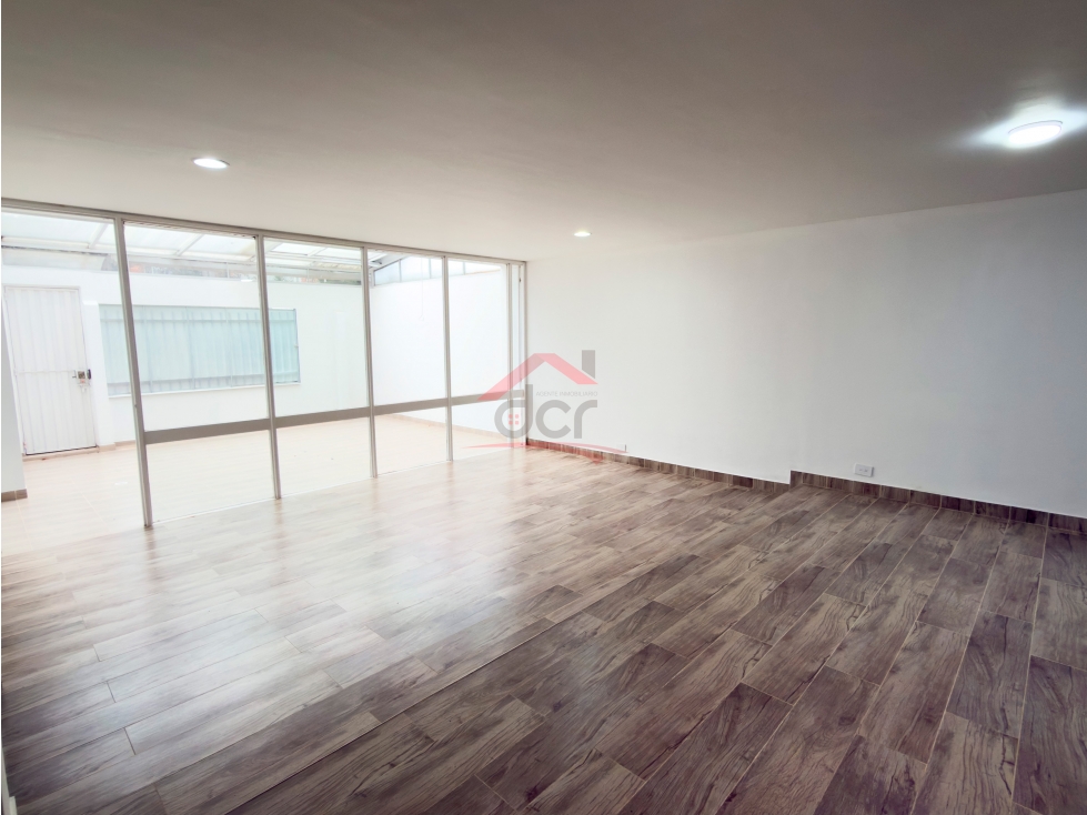 Casa en venta en Niza, Bogotá · foto 4 de 20