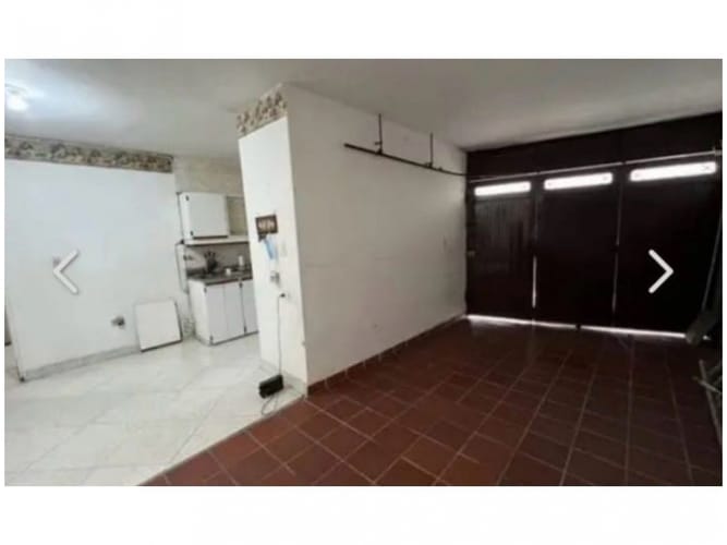 Casa de 7 alcobas en venta en Belen Malibu, Medellín, 260 m² · foto 3 de 9