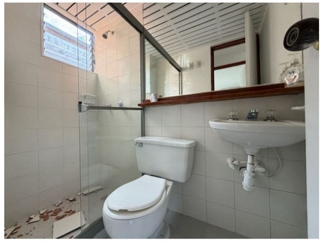 Casa de 7 alcobas en venta en Belen Malibu, Medellín, 260 m² · foto 9 de 9