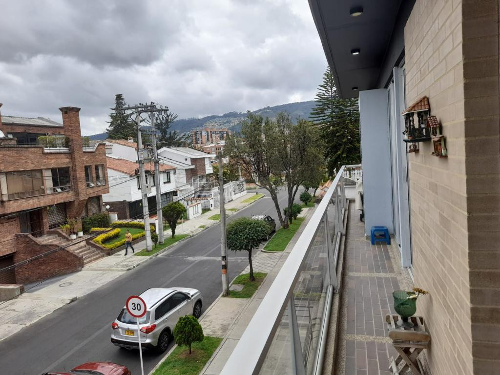Apartamento en venta en Cedritos, Bogotá · foto 3 de 24