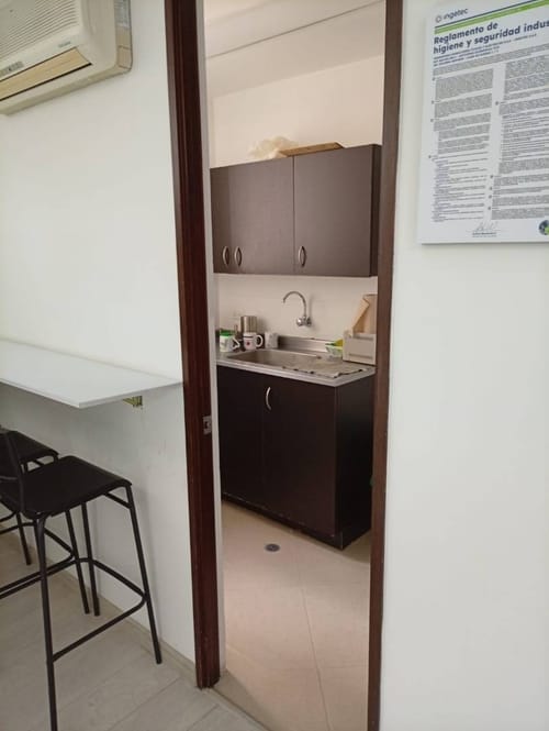 Oficina en arriendo en Patio Bonito, Medellín, 80 m² · foto 4 de 7
