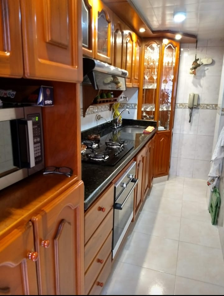 Apartamento en venta en Mazuren, Bogotá · foto 4 de 11