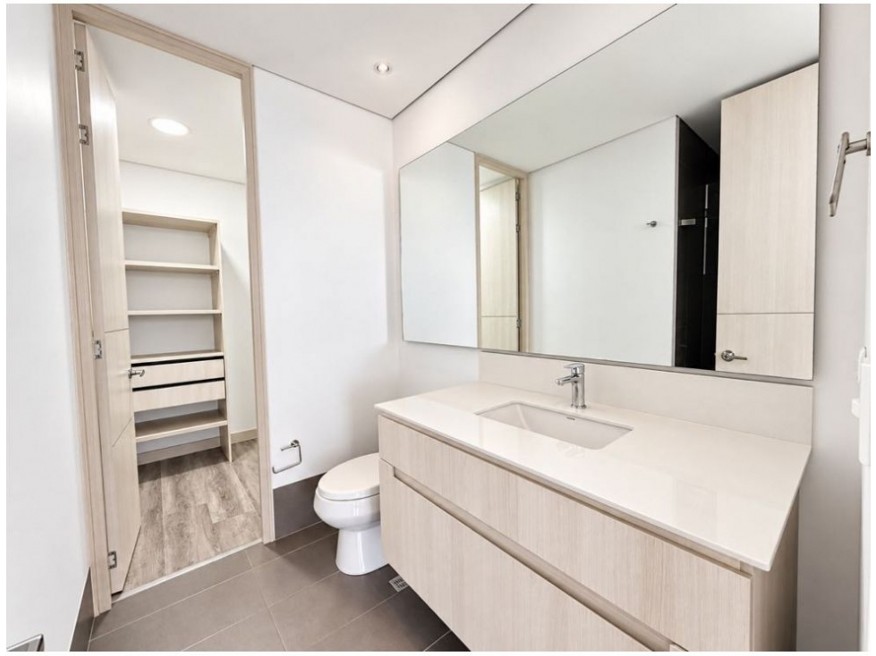 Apartamento en venta en Los Balsos, Medellín · foto 15 de 18