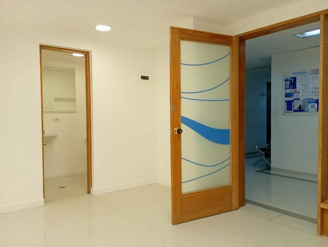 Consultorio en venta en La Candelaria, Medellín, 50 m² · foto 3 de 15