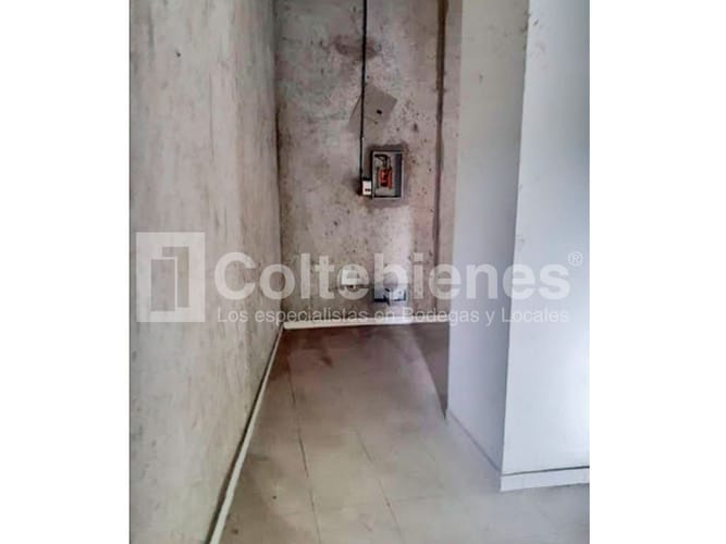 Local en venta en La Candelaria, Medellín, 22 m² · foto 3 de 5