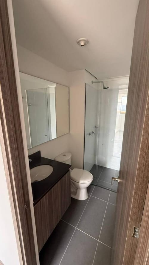 Apartamento de 3 alcobas en arriendo en Loma Del Indio, Medellín, 70 m² · foto 4 de 21