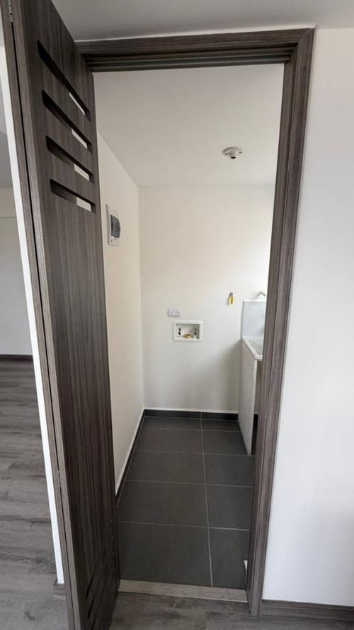Apartamento de 3 alcobas en arriendo en Loma Del Indio, Medellín, 70 m² · foto 10 de 21