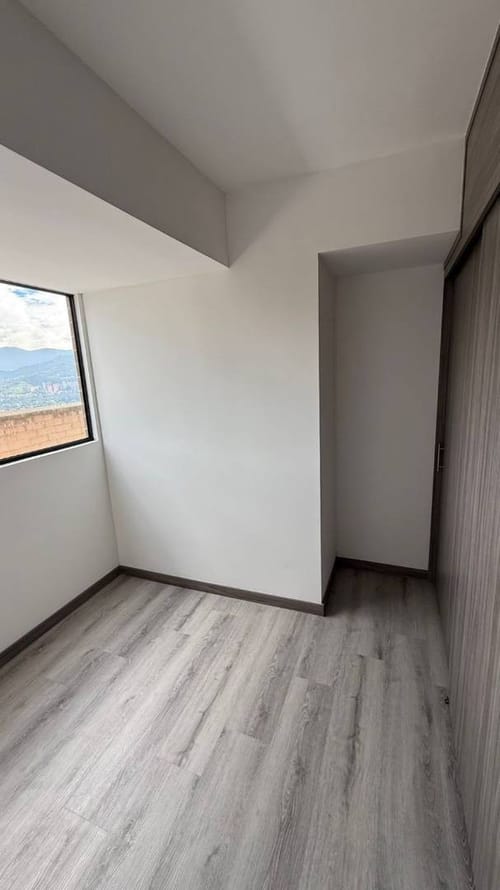 Apartamento de 3 alcobas en arriendo en Loma Del Indio, Medellín, 70 m² · foto 16 de 21