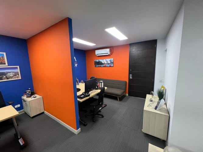 Oficina en arriendo en Los Balsos, Medellín, 47 m² · foto 9 de 16