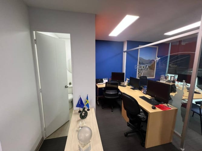 Oficina en arriendo en Los Balsos, Medellín, 47 m² · foto 12 de 16