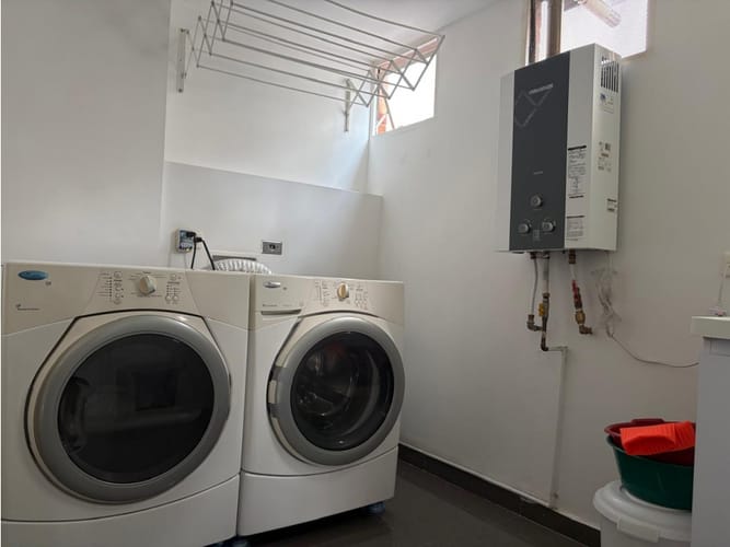 Apartamento de 3 alcobas en venta en Chico Norte, Bogotá, 225 m² · foto 7 de 20