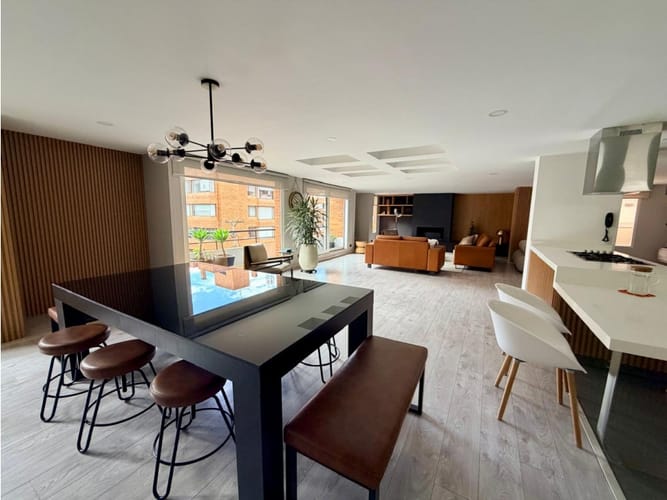 Apartamento de 3 alcobas en venta en Chico Norte, Bogotá, 225 m² · foto 17 de 20