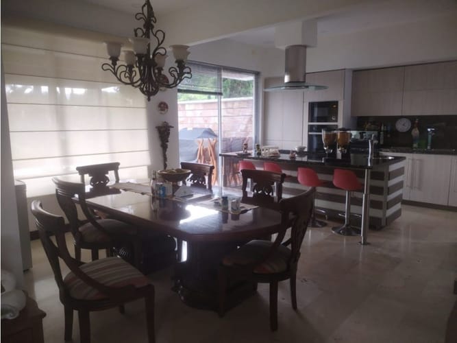 Casa de 3 alcobas en venta en Guatiguara, Piedecuesta, 335 m² · foto 6 de 18