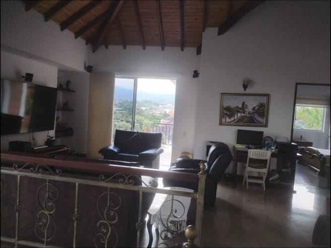 Casa de 3 alcobas en venta en Guatiguara, Piedecuesta, 335 m² · foto 16 de 18